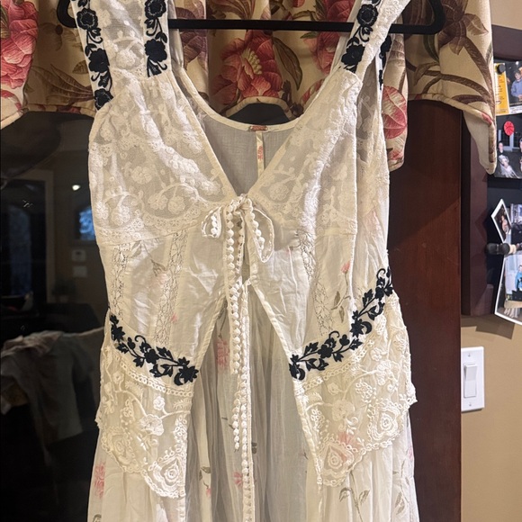 Free People White Floral Lace Vest - Picture 3 of 3